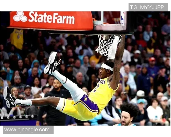 湖人威斯布鲁克狂砍三双数据,刷新NBA纪录加冕后卫篮板王 湖人威斯布鲁克狂砍三双数据,刷新NBA纪录加冕后卫篮板王